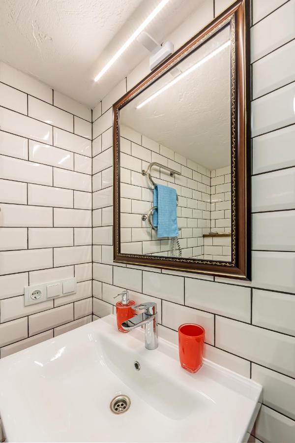 Kyiv Saksahanskoho Apart Hotel Buitenkant foto